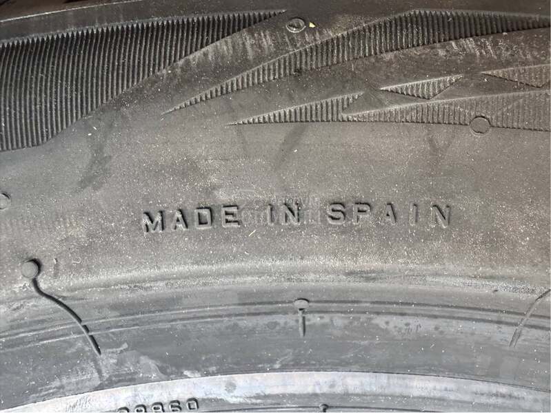 Bridgestone 245/45 R19 Zimska