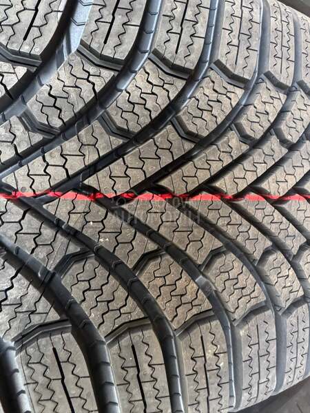 Bridgestone 245/45 R19 Zimska