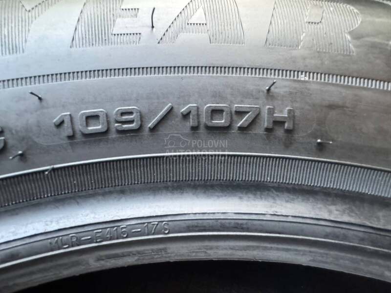 Goodyear 215/60 R17 Letnja