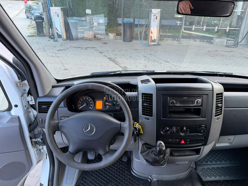 Mercedes Benz Sprinter 209