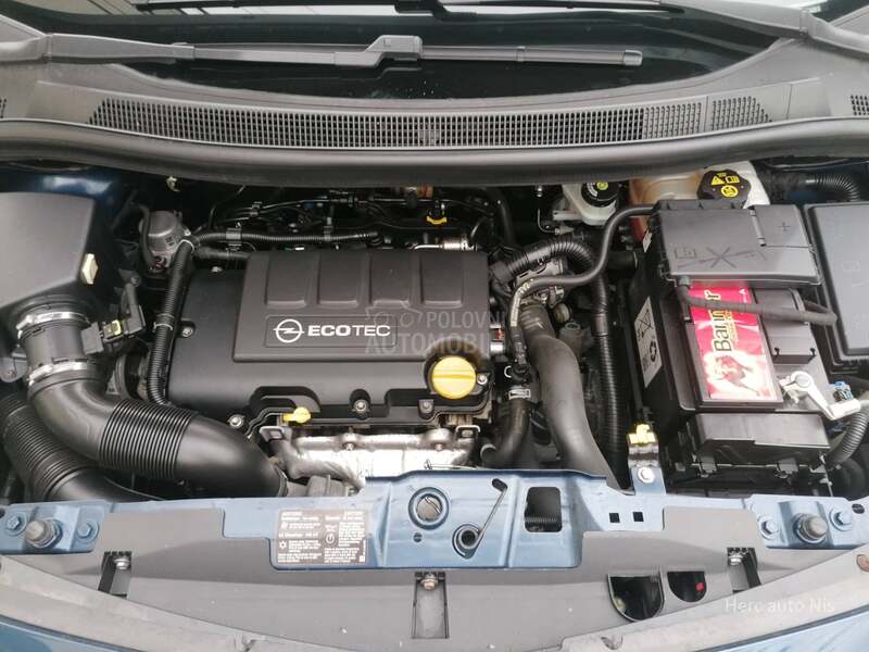 Opel Meriva 1.4i DESIGN CH
