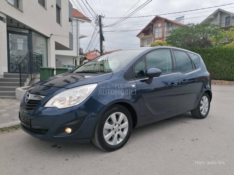 Opel Meriva 1.4i DESIGN CH