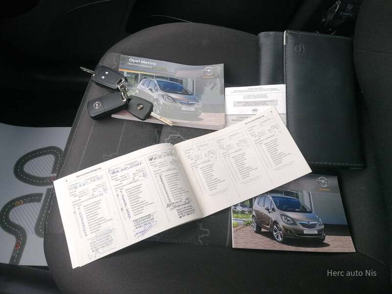 Opel Meriva 1.4i DESIGN CH