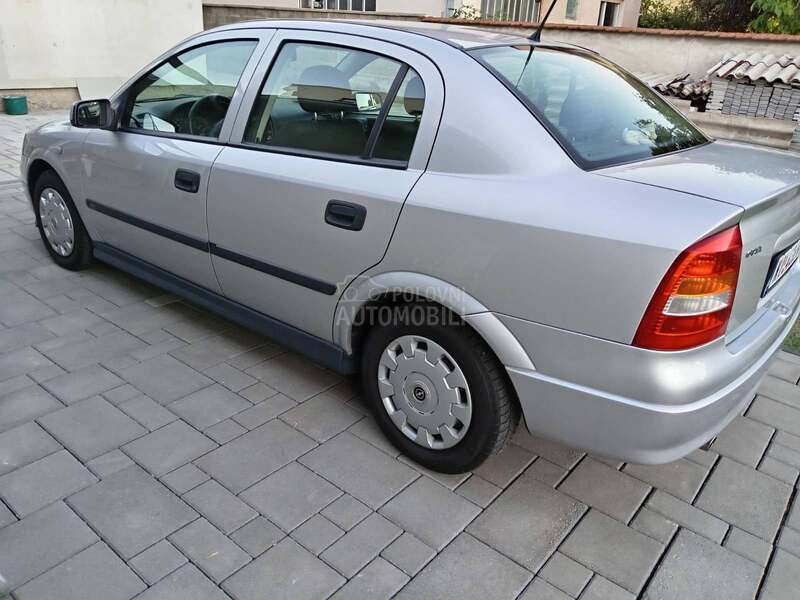 Opel Astra G 1.6