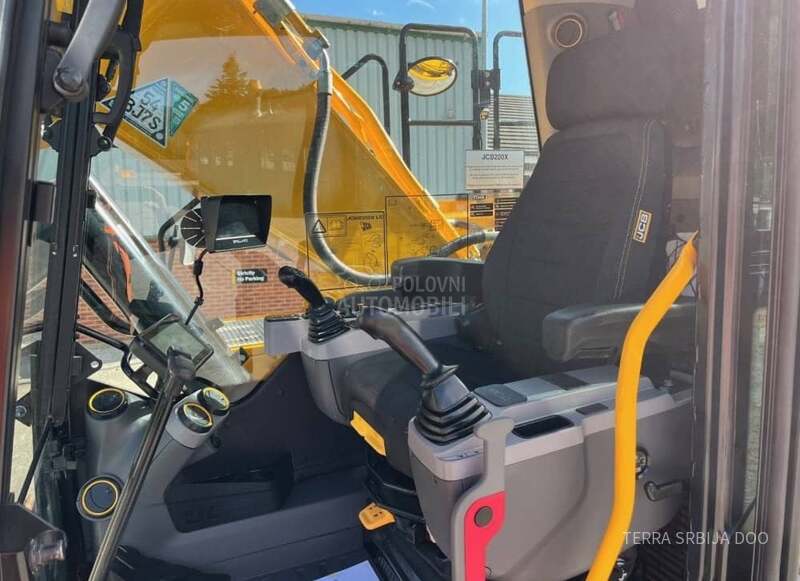 JCB 220 X LC