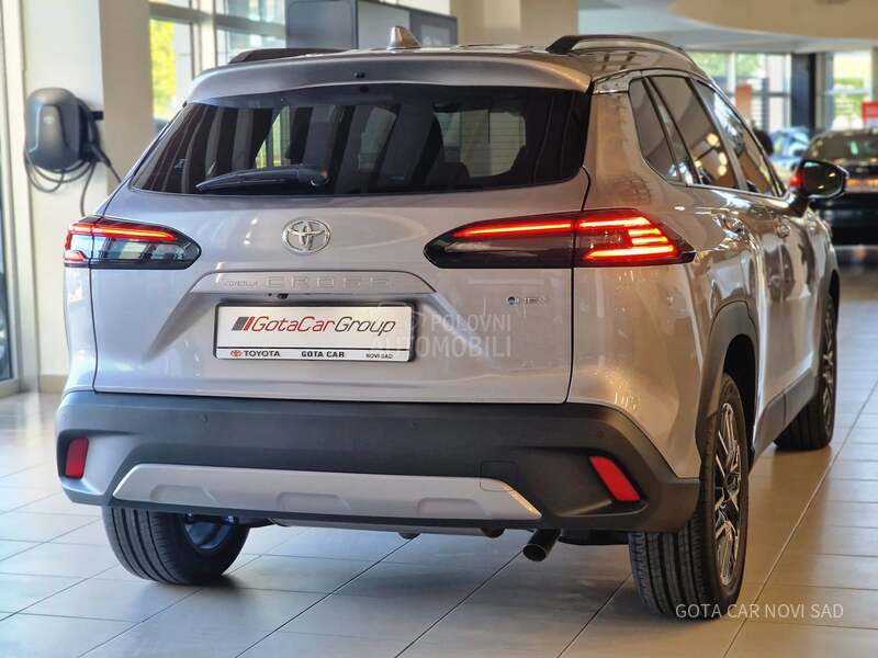Toyota Corolla Cross 2.0 HEV E-CVT STYLE