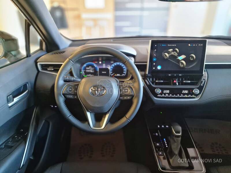 Toyota Corolla Cross 2.0 HEV E-CVT STYLE