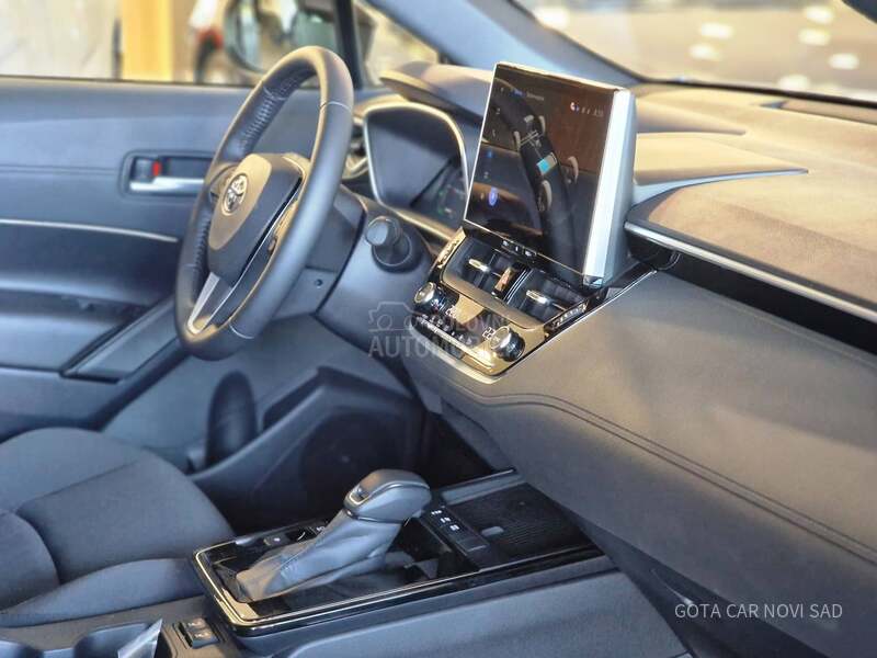 Toyota Corolla Cross 2.0 HEV E-CVT STYLE