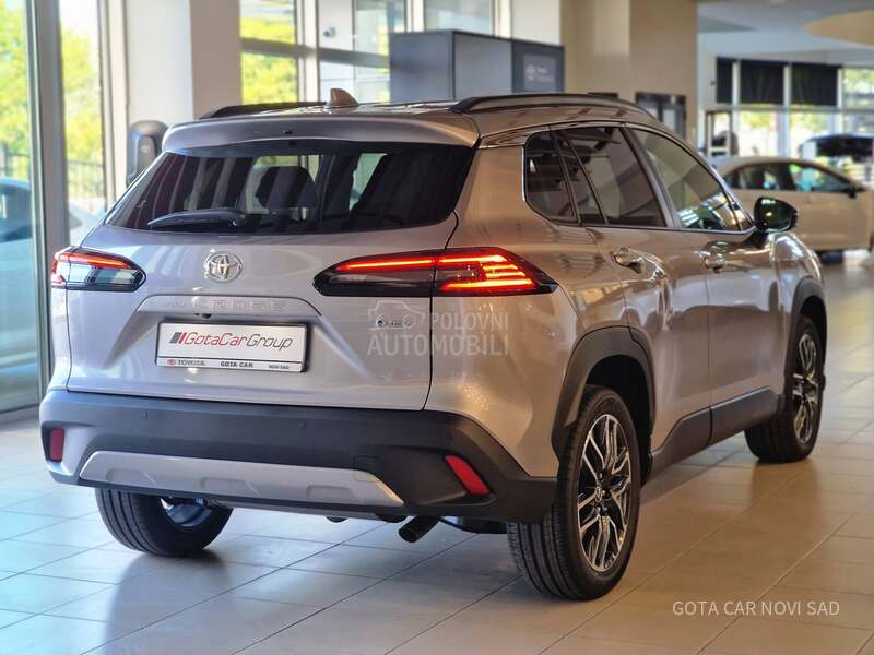 Toyota Corolla Cross 2.0 HEV E-CVT STYLE