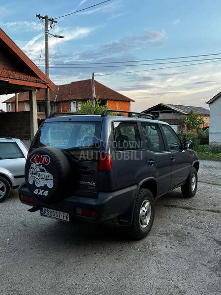 Nissan Terrano 