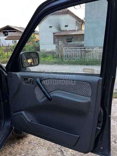Nissan Terrano 