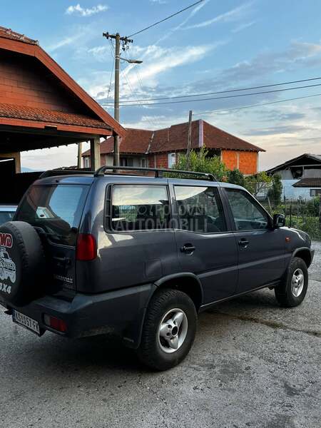 Nissan Terrano 