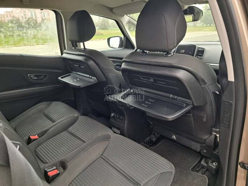 Renault Scenic 1.5 dCi 110 EDC