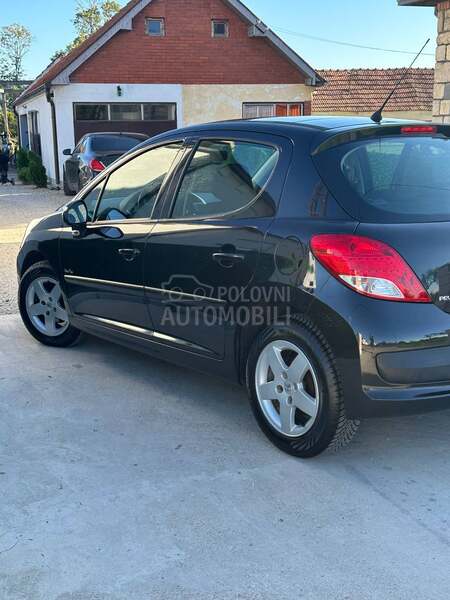 Peugeot 207 207 1.6HDI PANO