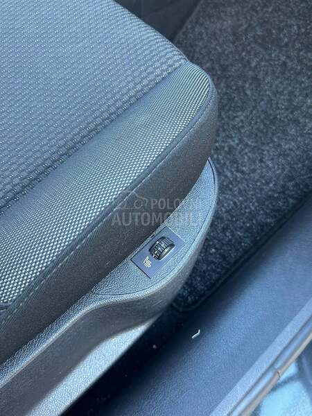 Peugeot 207 207 1.6HDI PANO