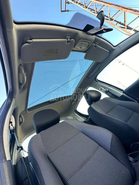 Peugeot 207 207 1.6HDI PANO