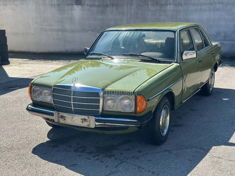 Mercedes Benz W123 240D
