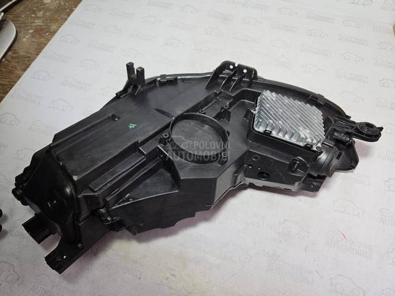 A4 8W0 FAR DESNI LED 034