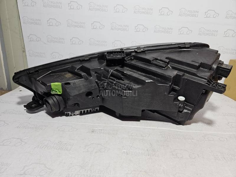 A4 8W0 FAR DESNI LED 034