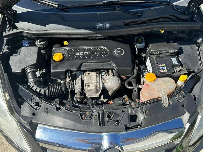 Opel Corsa D 1.3CDTI 2010