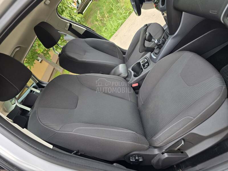 Ford Focus 1,6i