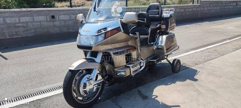 Honda goldwing