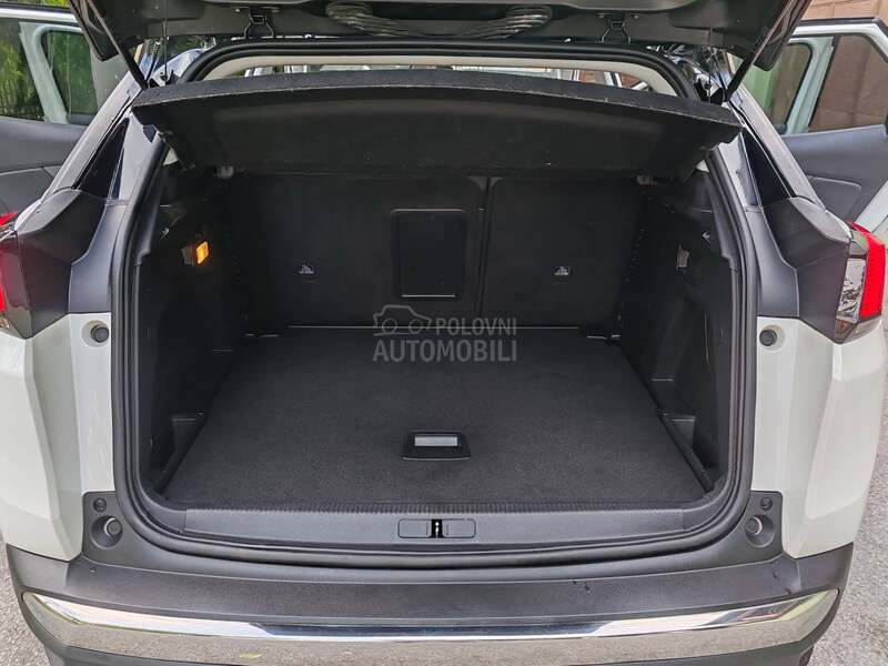 Peugeot 3008 1.2 Allure CROSSWAY