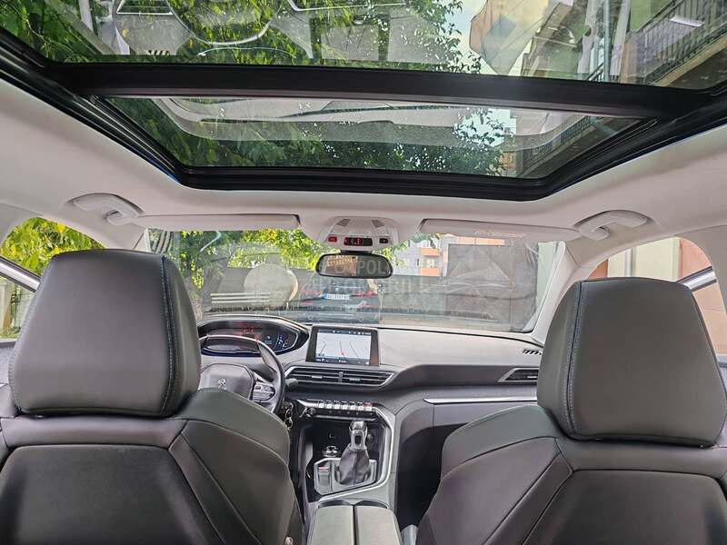 Peugeot 3008 1.2 Allure CROSSWAY