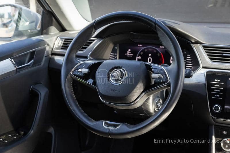 Škoda Superb 1.4 DSG Ambition