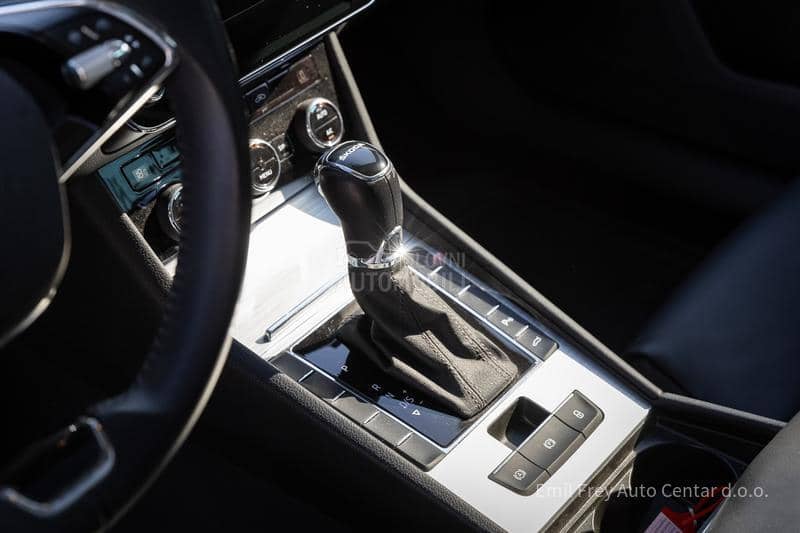 Škoda Superb 1.4 DSG Ambition