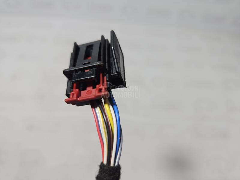 CADDY 2K5 LEVI RETROVIZOR