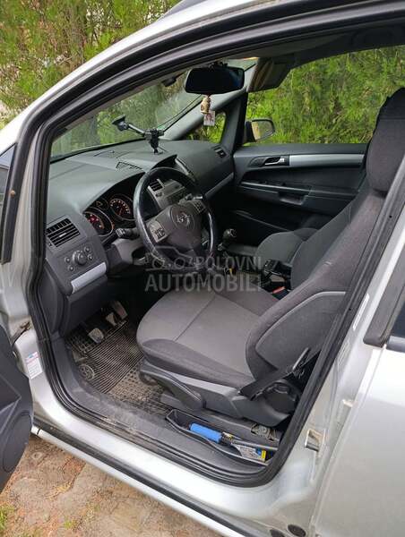 Opel Zafira b