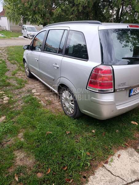 Opel Zafira b