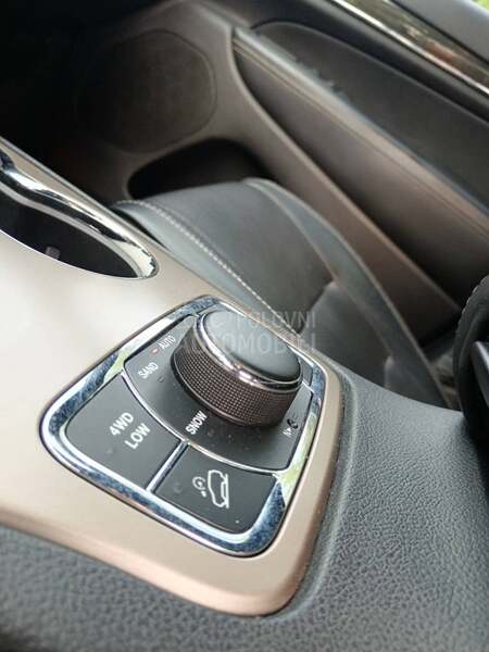 Jeep Grand Cherokee Overland