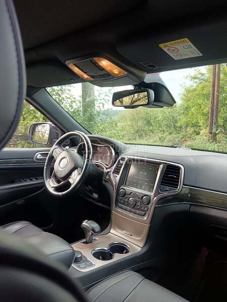Jeep Grand Cherokee Overland