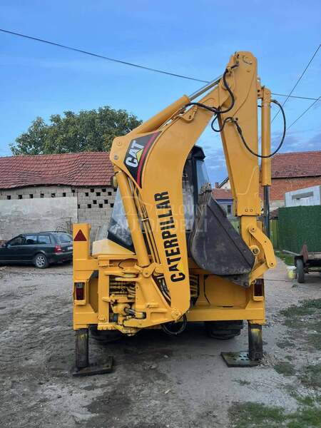 CAT 428b