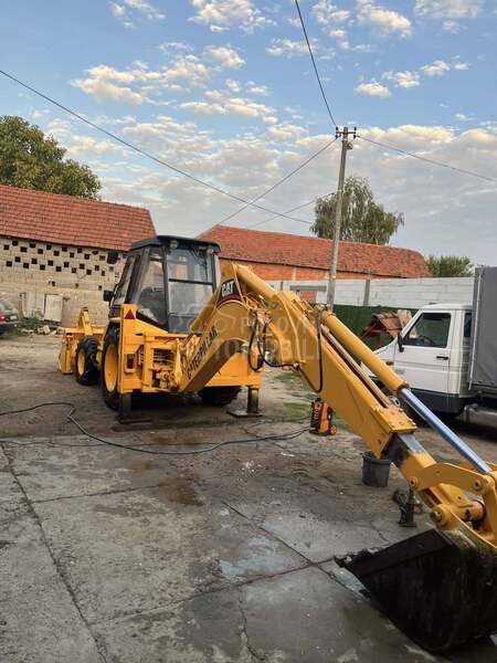 CAT 428b