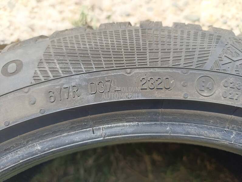 Continental 225/45 R17 Zimska