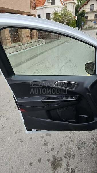 Ford B-Max TITANIUM ultra