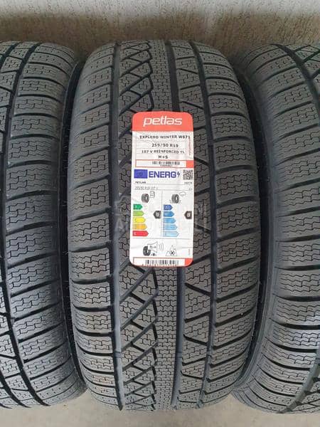 Petlas 285/45 R19 Zimska