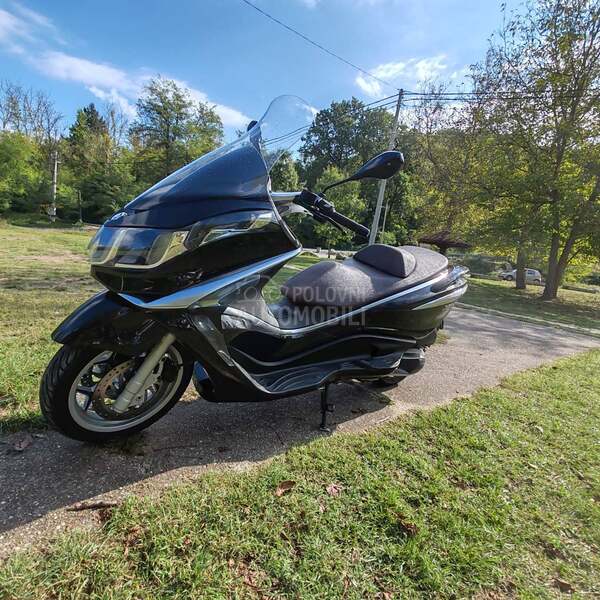 Piaggio X10 ABS/ASR