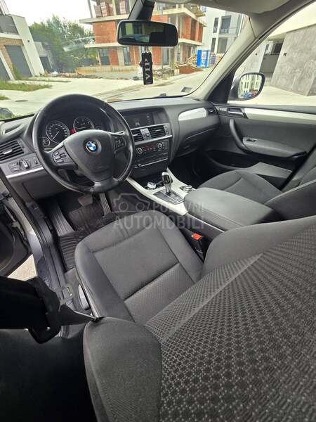 BMW X3 XDRIVE autom vel.nav