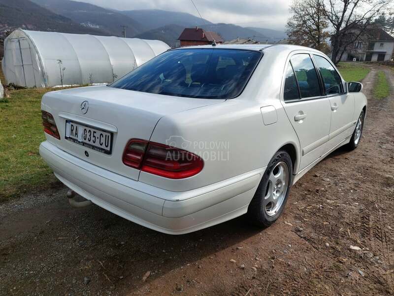 Mercedes Benz E 270 w210