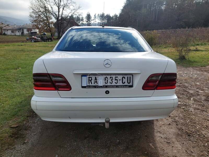 Mercedes Benz E 270 w210