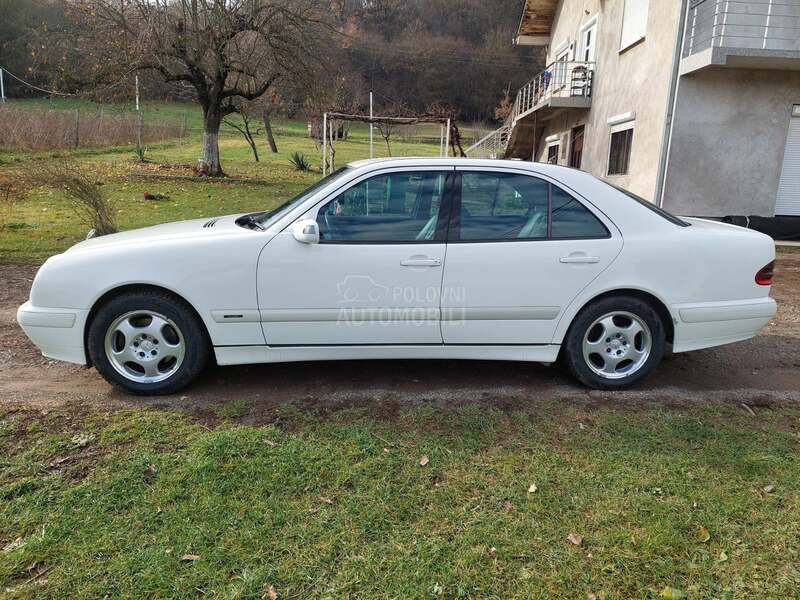 Mercedes Benz E 270 w210