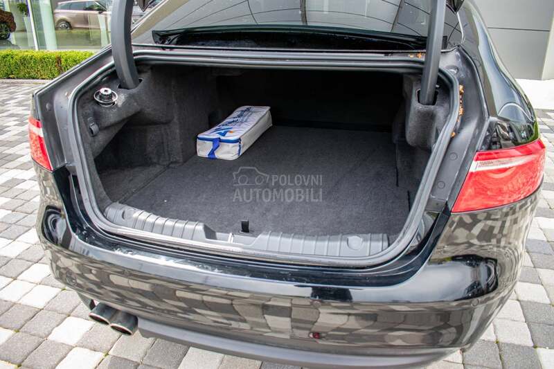 Jaguar XF 20d AWD