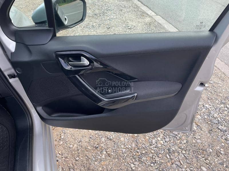 Peugeot 208 1.4 HDI