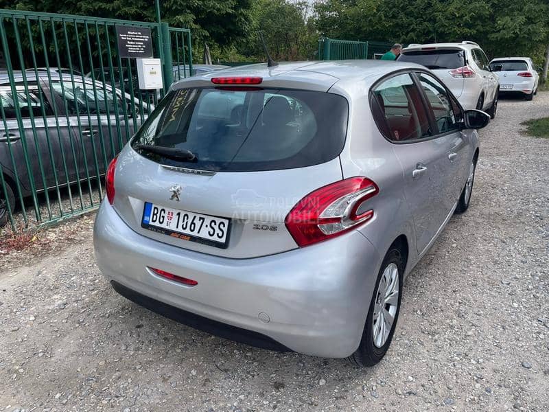 Peugeot 208 1.4 HDI