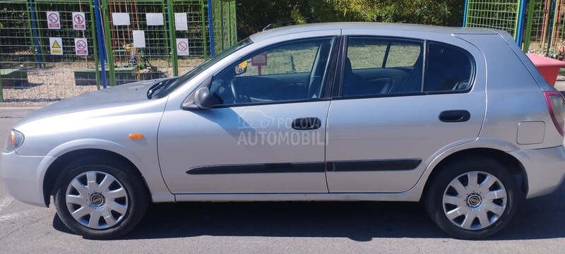 Nissan Almera 