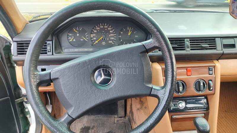 Mercedes Benz W124 